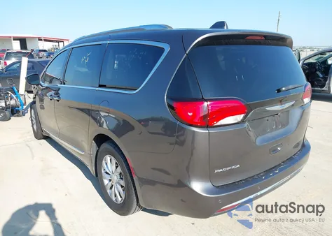 2018 Chrysler Pacifica Touring L Plus z USA, uszkodzony, nr VIN 2C4RC1EGXJR144799